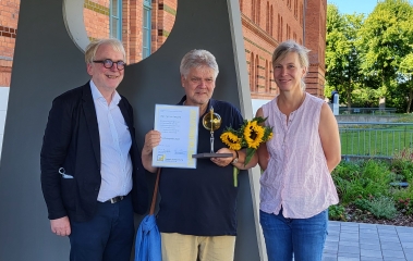 Ehrenpreisträger Jürgen-Leo-Leopold mit Dana Bandau und Thomas Römhild.jpg
